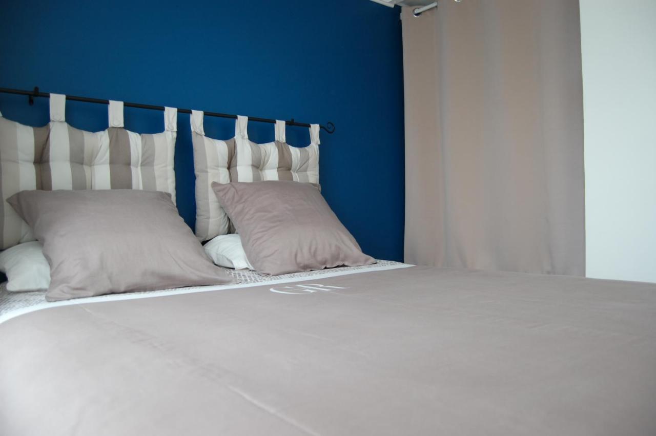 Le Comptoir Des Ecoliers Bed & Breakfast Gemozac Exterior photo